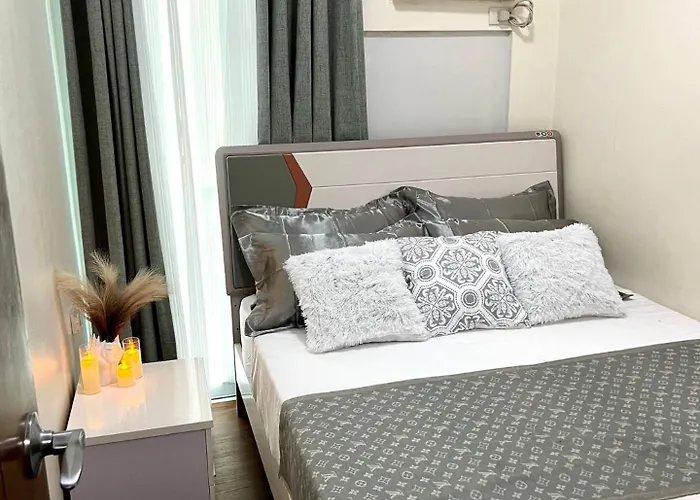 Staycation Pasay Near Airport & Mall Of 7a بيت للعطل