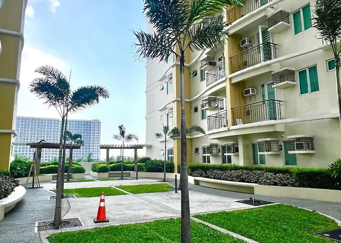 Staycation Pasay Near Airport & Mall Of 7a بيت للعطل *